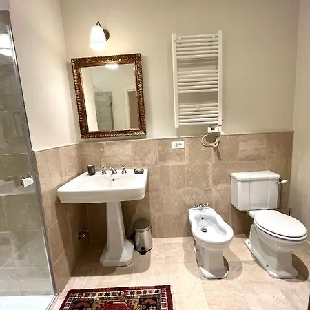 Lovely 2 Bedroom Apartment Nearby Piazza Maggiore Bologna Exterior photo